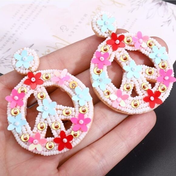 NWT Peace Sign Boho Beaded Dangle Earrings - Picture 7 of 8